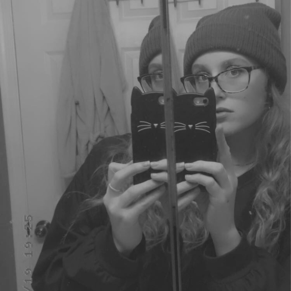 Meet your Posher, Emily